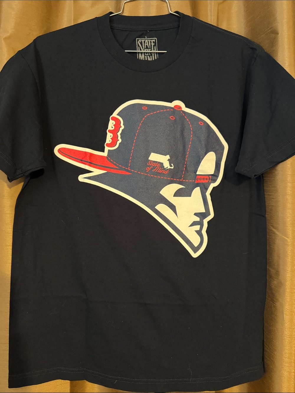 New England Patriots  State of Mind Black Tee with Red and Cream Graphic LARGE